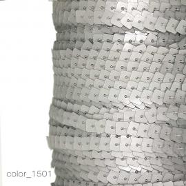 1197 Пайетки матовые квадратные на нитке_1